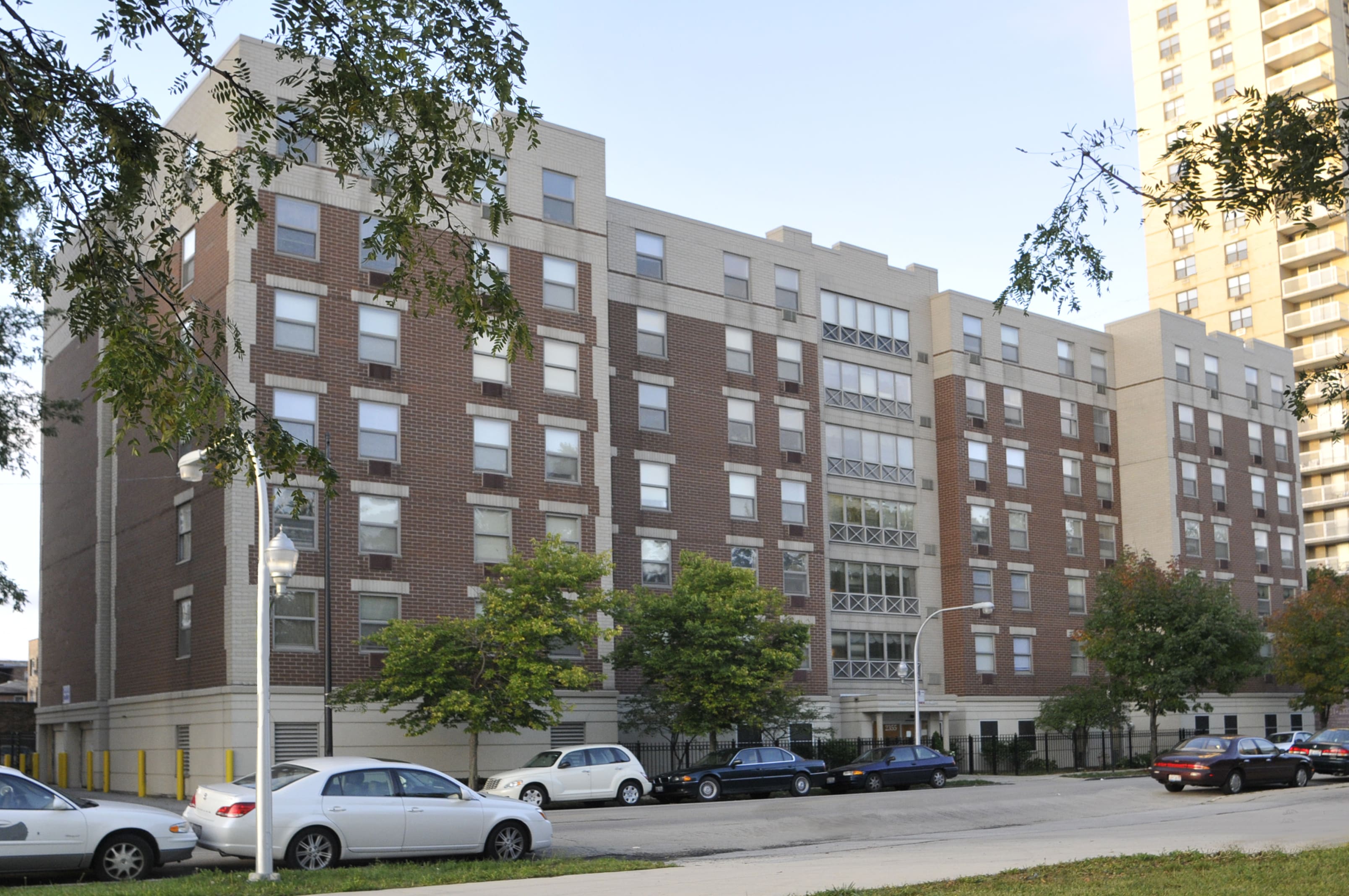 Senior Suites of South Shore Community Exterior