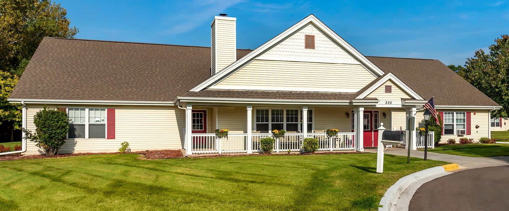 Brookdale West St. Paul Assisted Living community exterior