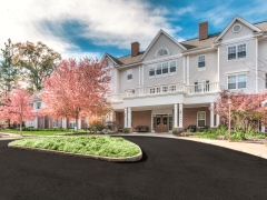 Laurel Glen at Memphis Assisted Living and Memory Care community exterior