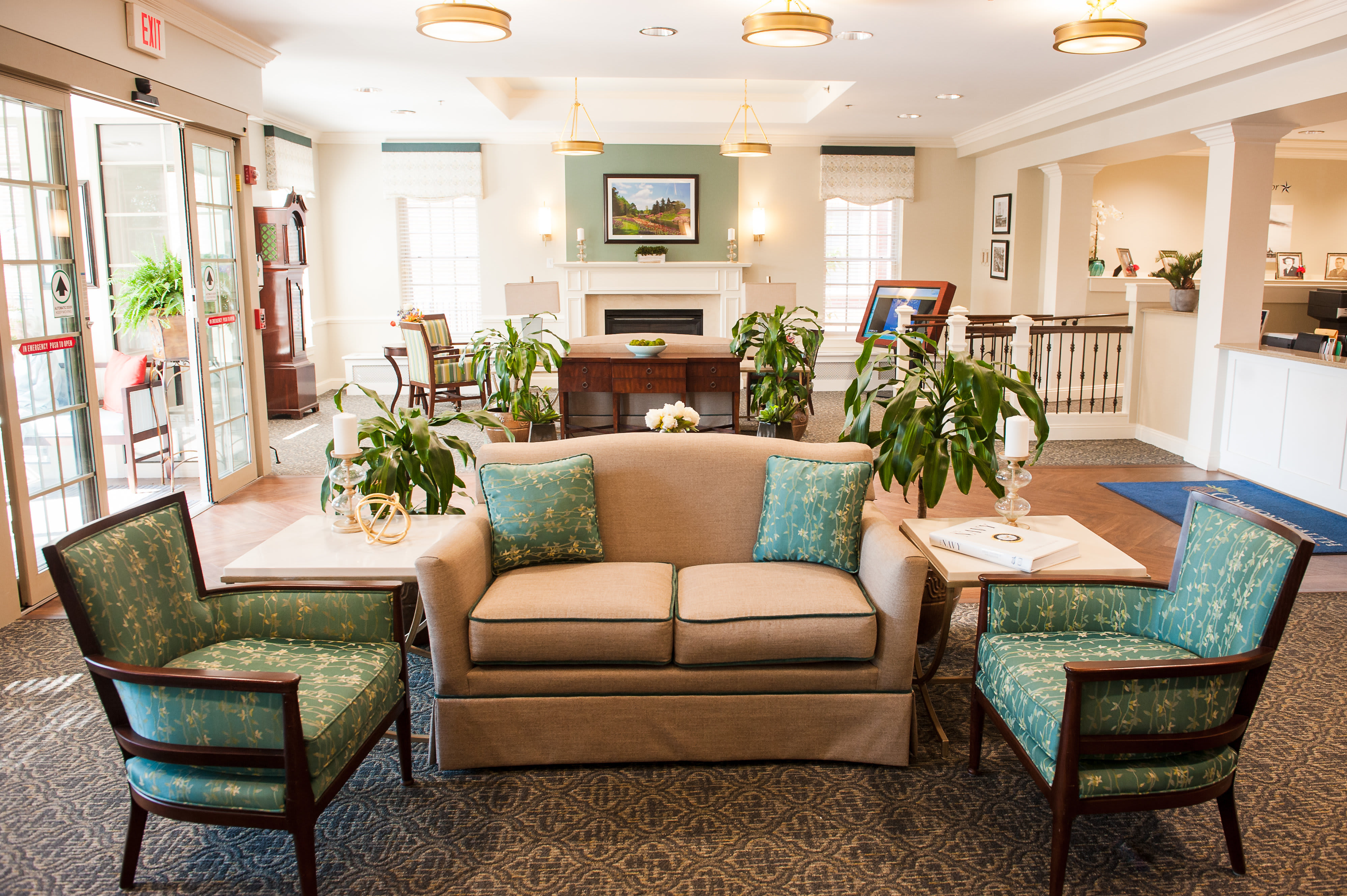 Commonwealth Senior Living at the Ballentine indoor common area