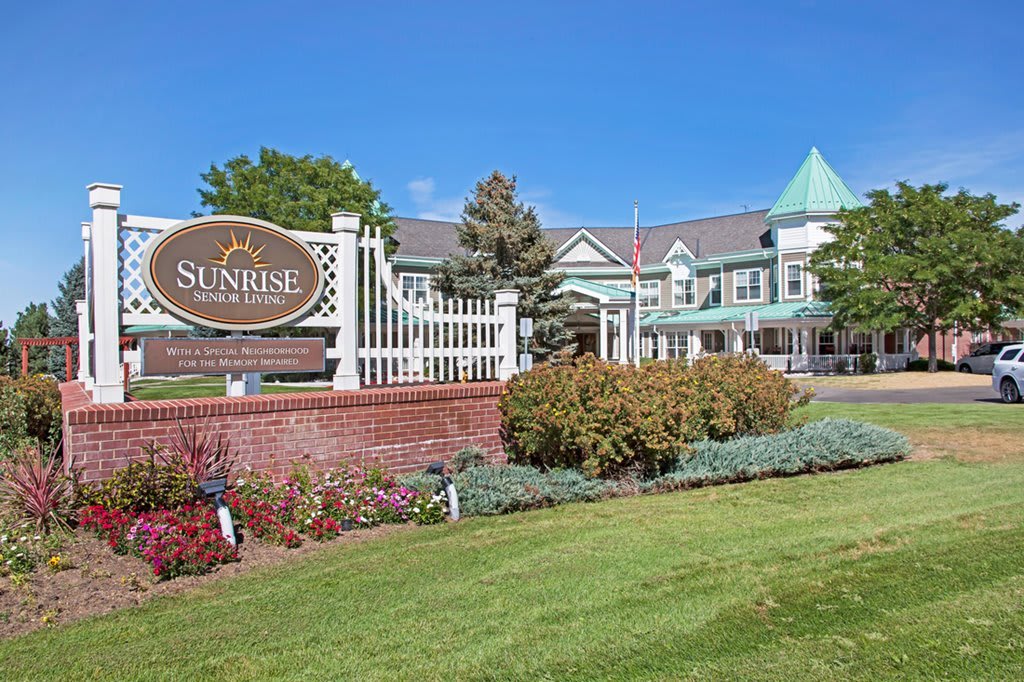 Sunrise of Pinehurst community exterior