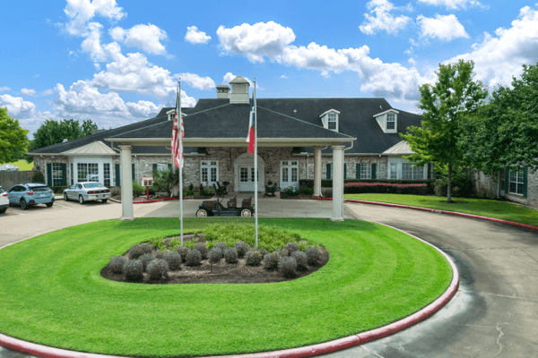 Trinity Oaks of Pearland community exterior