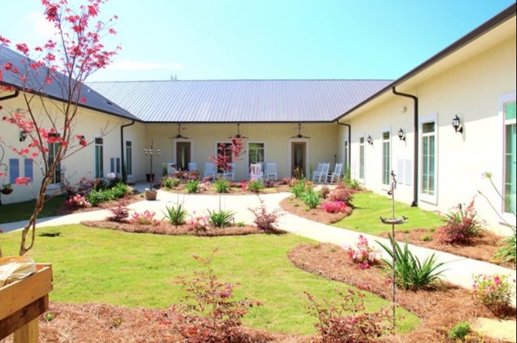 SummerHouse Beau Ridge outdoor common area