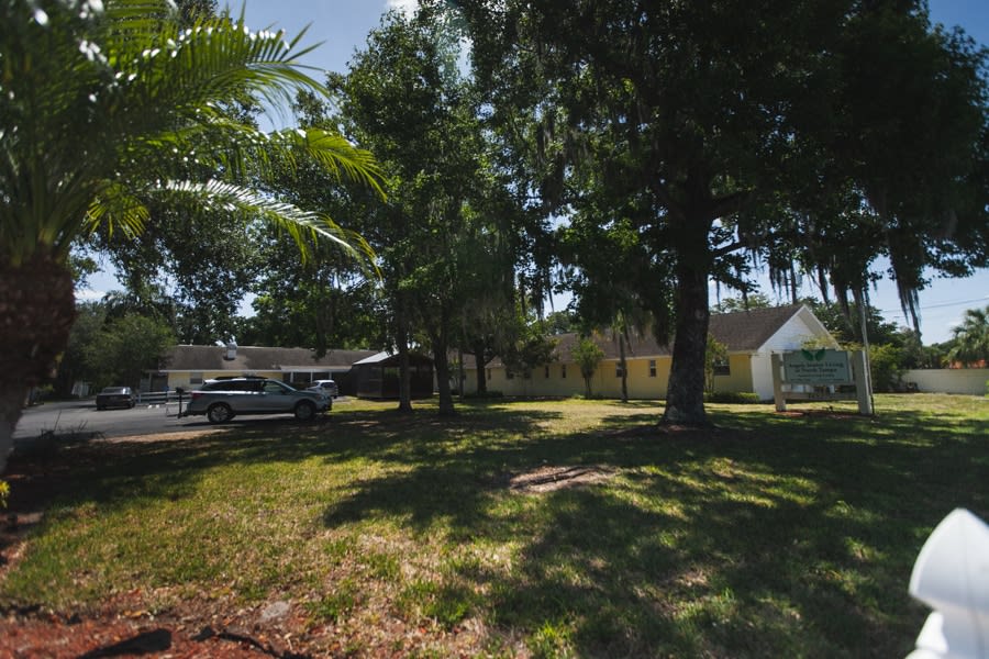 Angels Senior Living at North Tampa community exterior