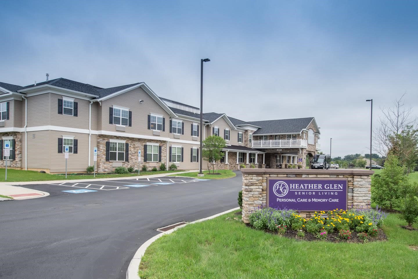 Heather Glen Assisted Living community exterior