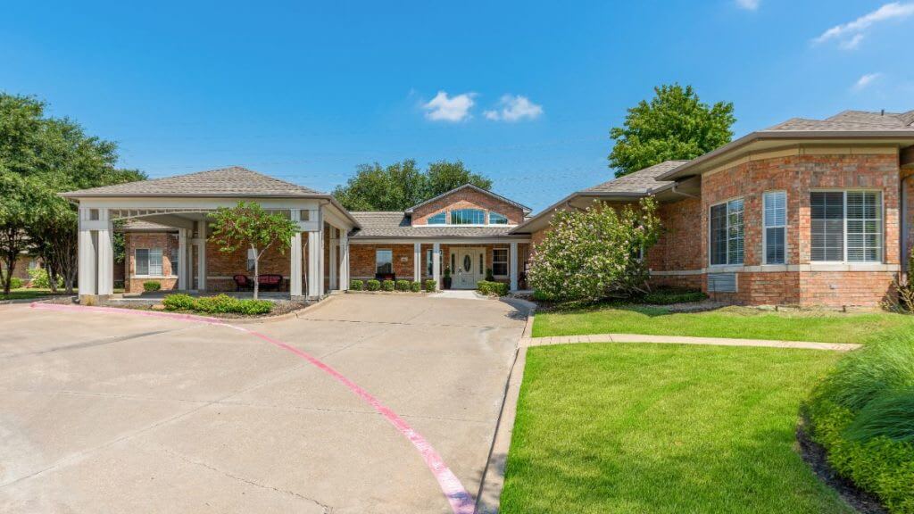 Juniper Village at Spring Creek outdoor common area