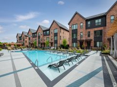 Upside Nashville swimming pool