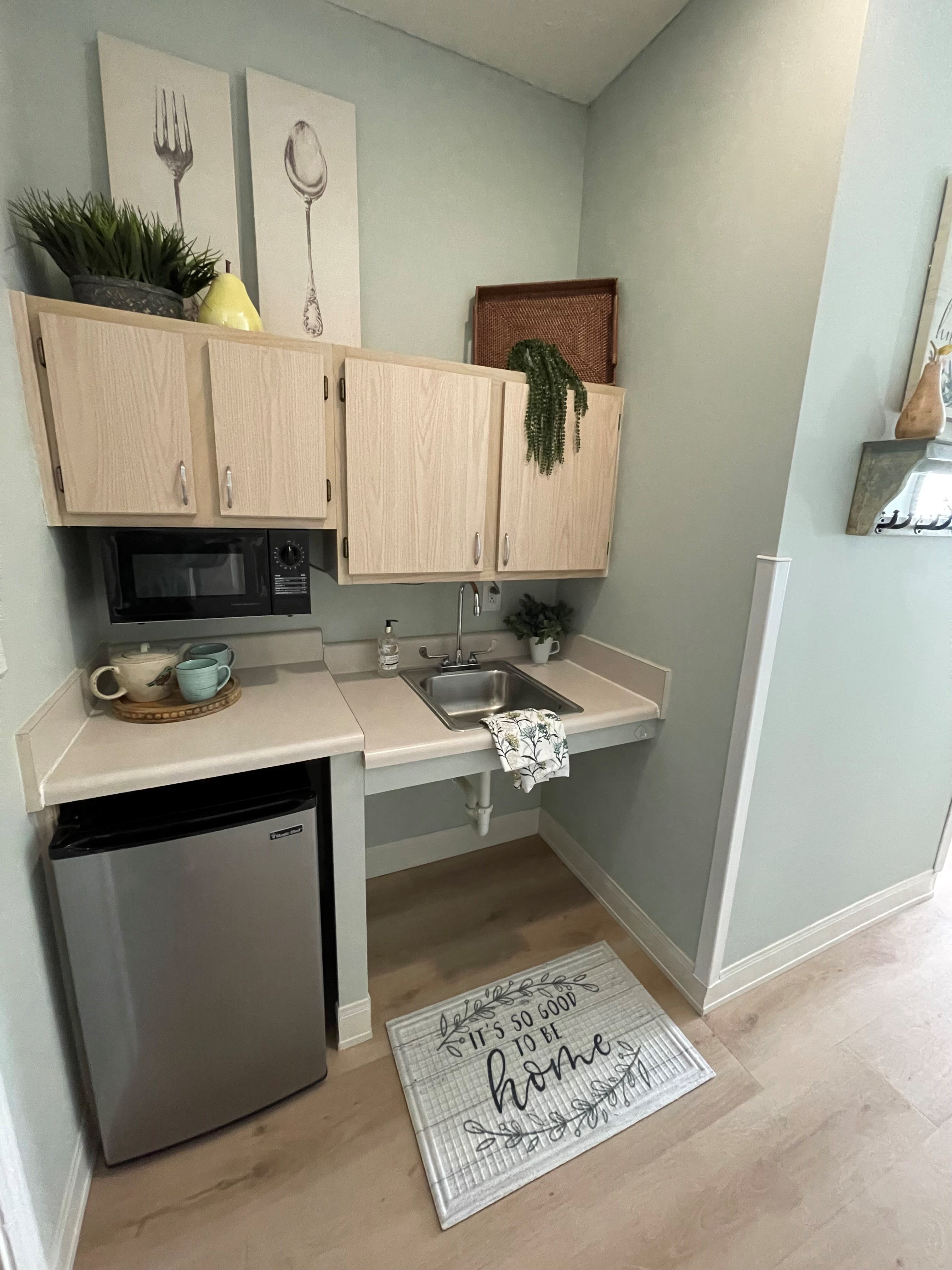 Oaks at Snellville in-unit kitchen