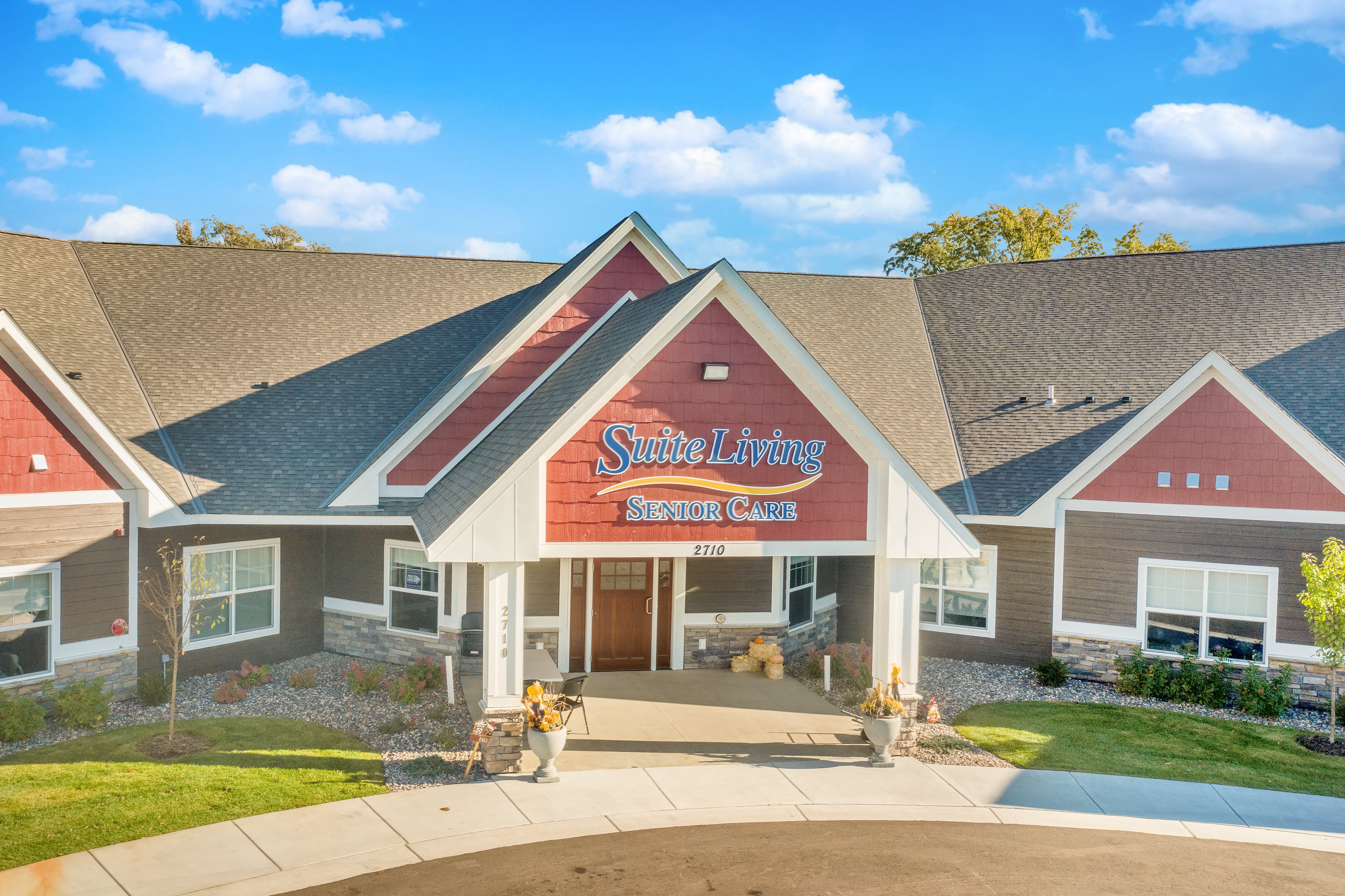 Suite Living of Shakopee community entrance