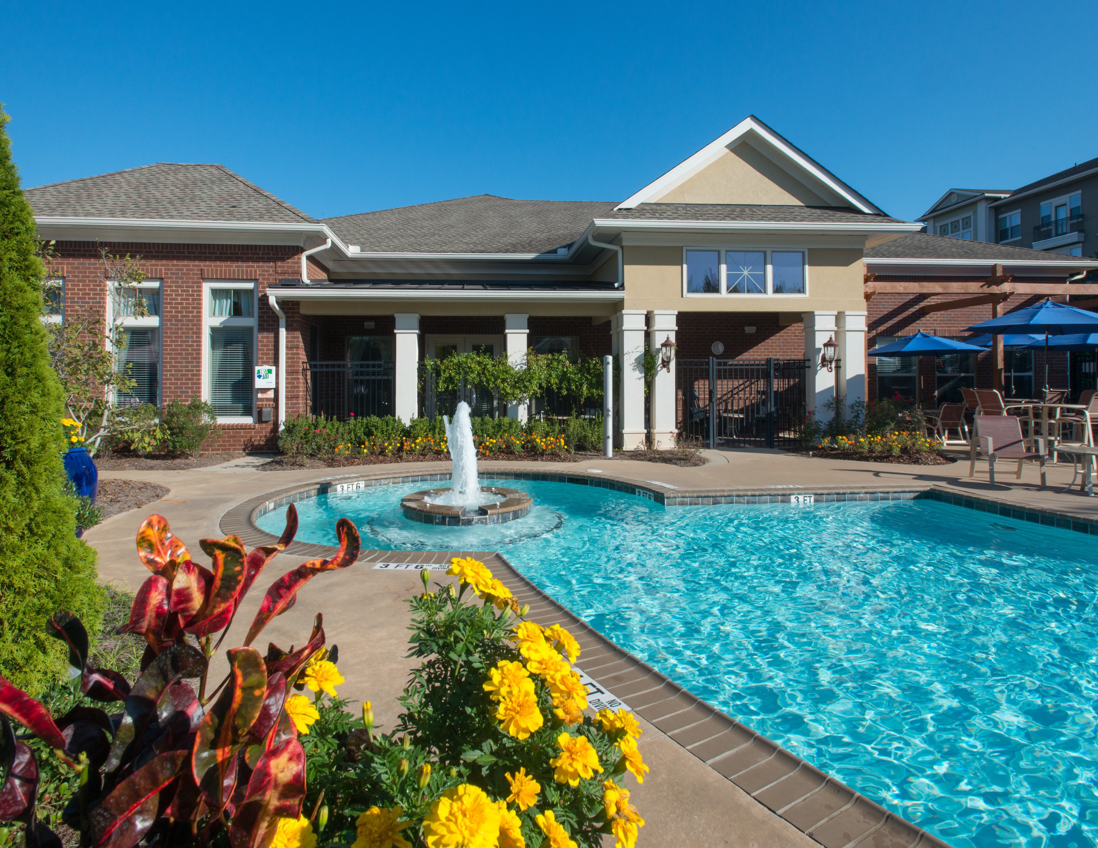 Park at Johns Creek swimming pool