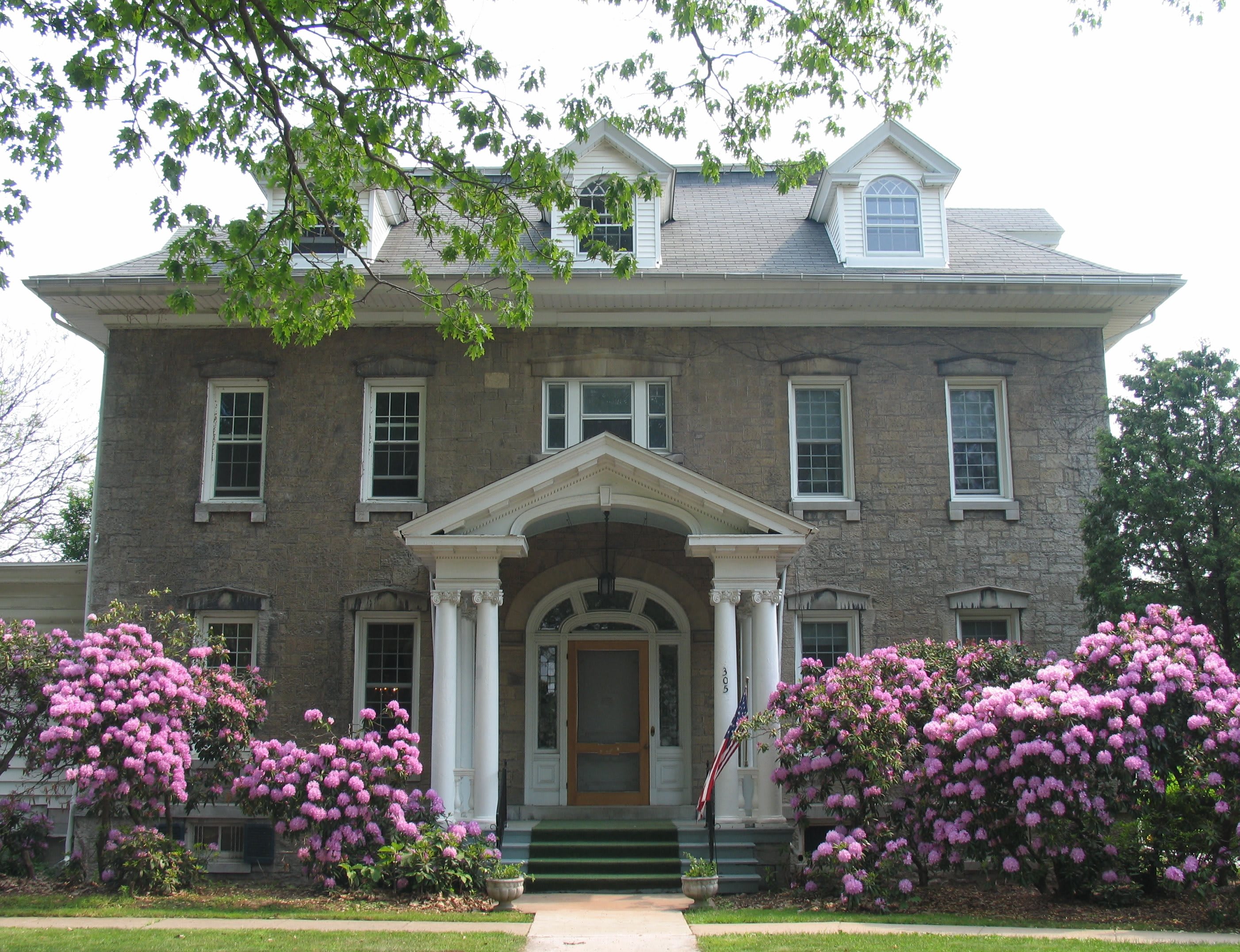 Photo of Lockport Presbyterian Home