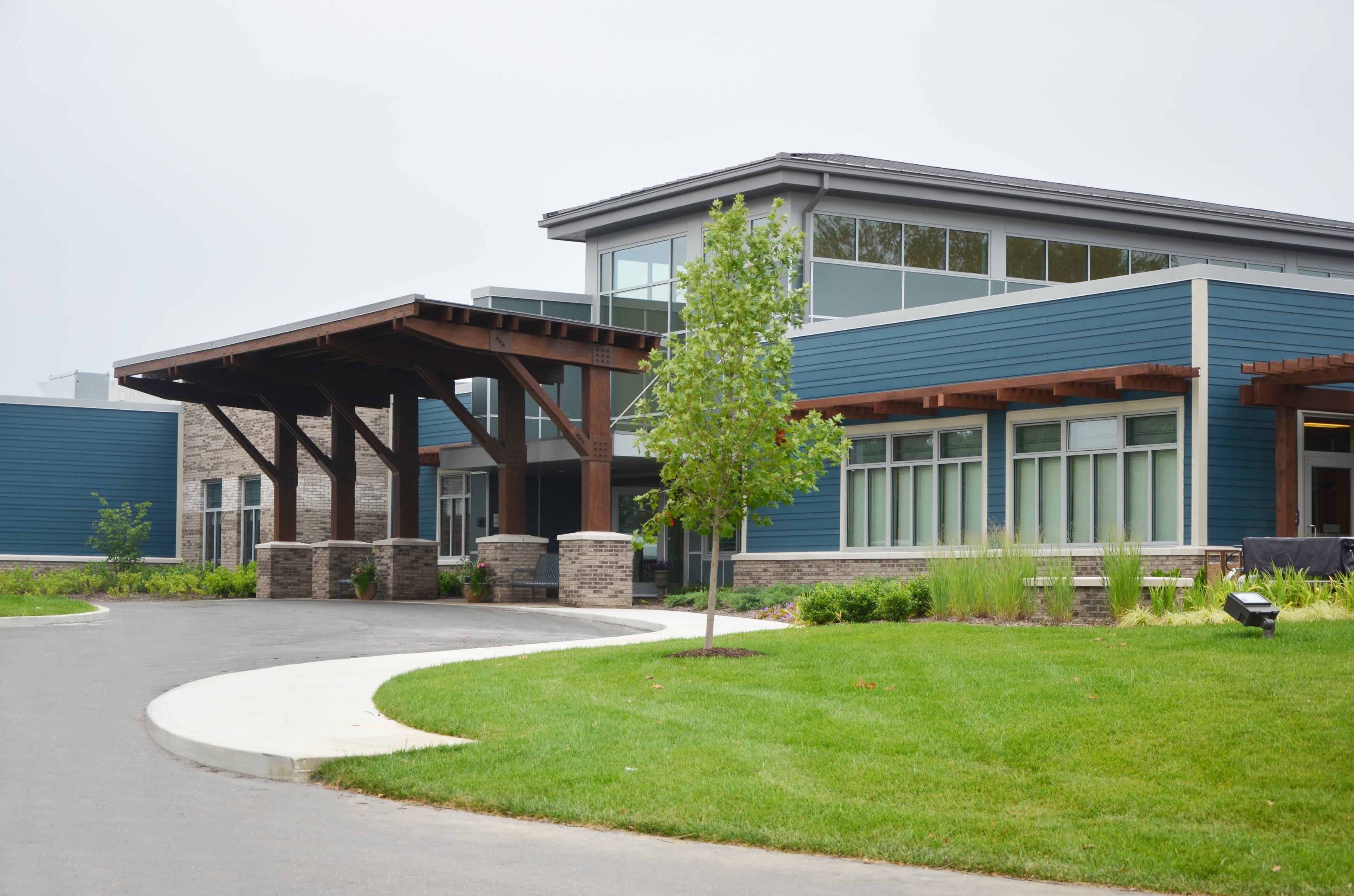 Arlington Place Health Campus community exterior