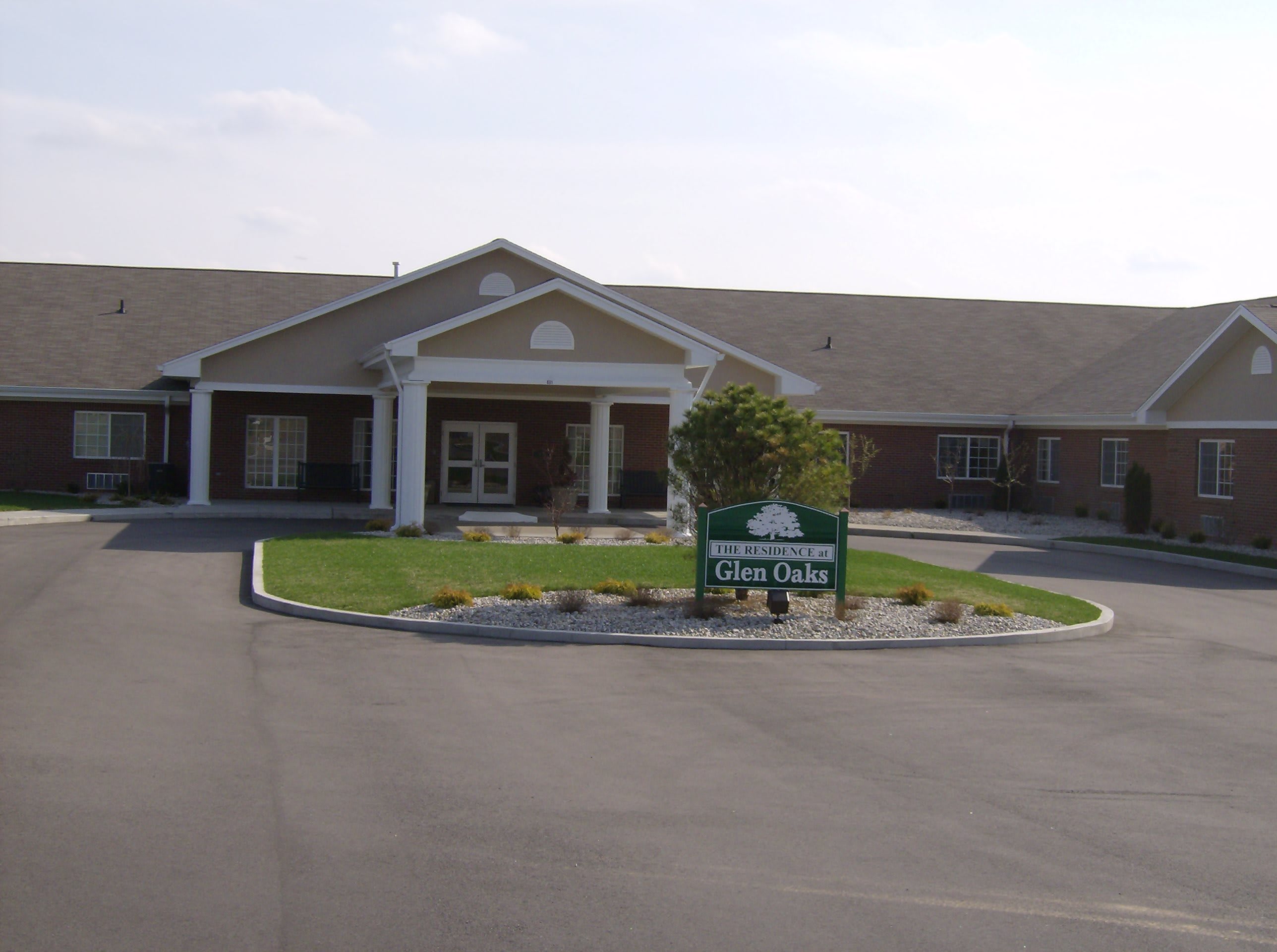 Glen Oaks Health Campus community exterior