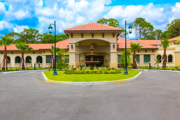 Discovery Commons South Biscayne community exterior