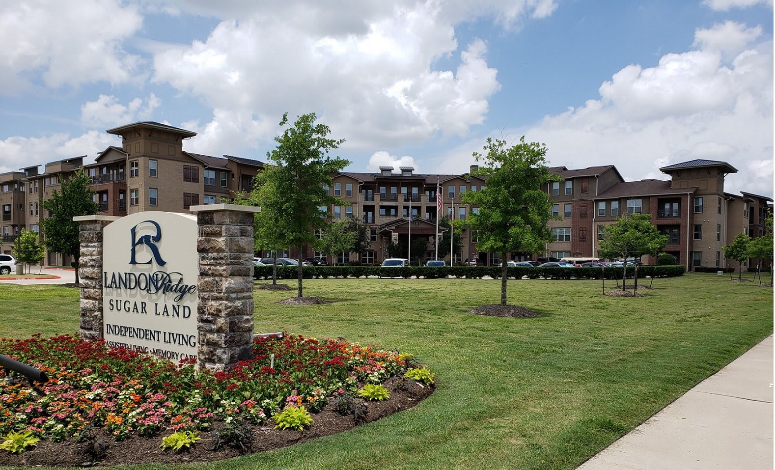 Landon Ridge at Sugar Land Assisted Living & Memory Care community exterior