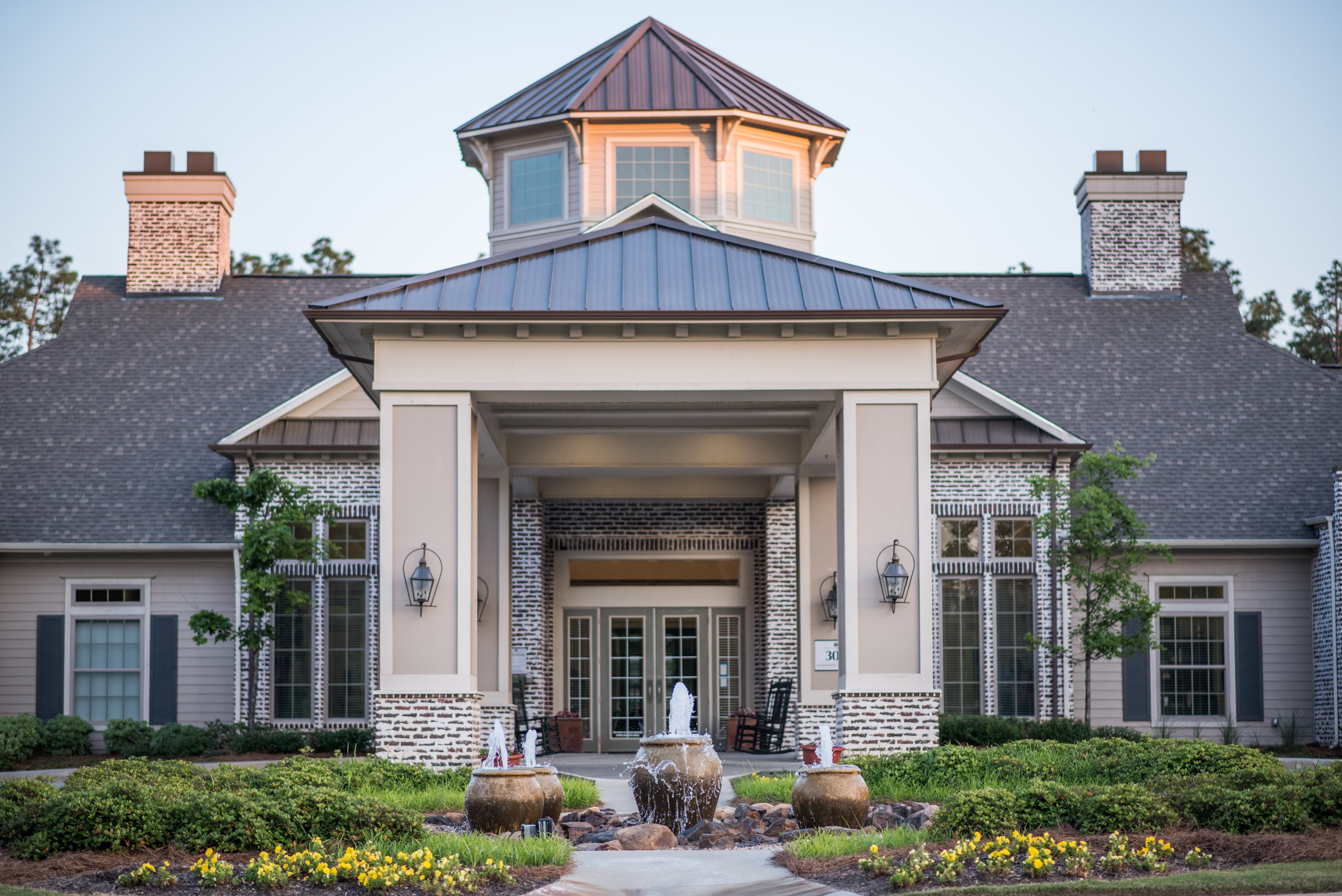 The Claiborne at Hattiesburg Independent Living community exterior