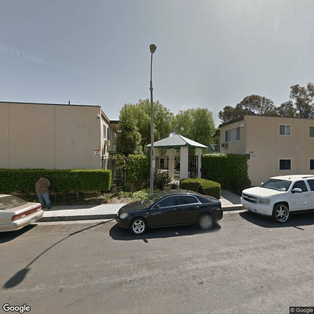 Towne Square Apartments-UNLICENSED 