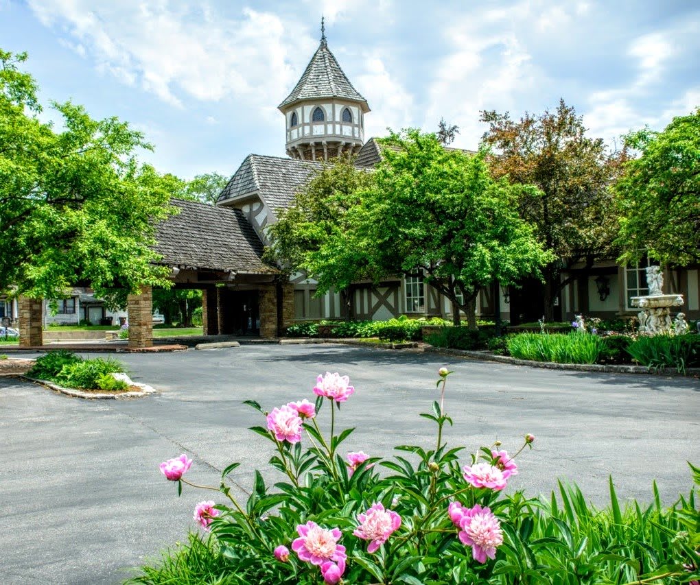 The Grand Regency community exterior