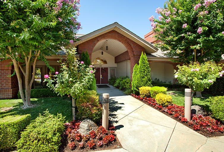 Summerfield of Roseville Memory Care community entrance