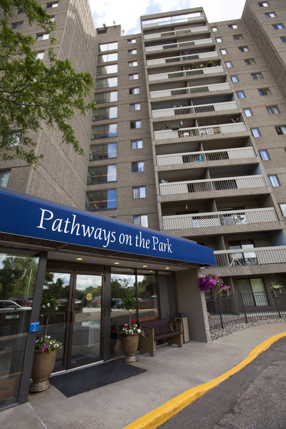 Pathways On the Park outdoor common area