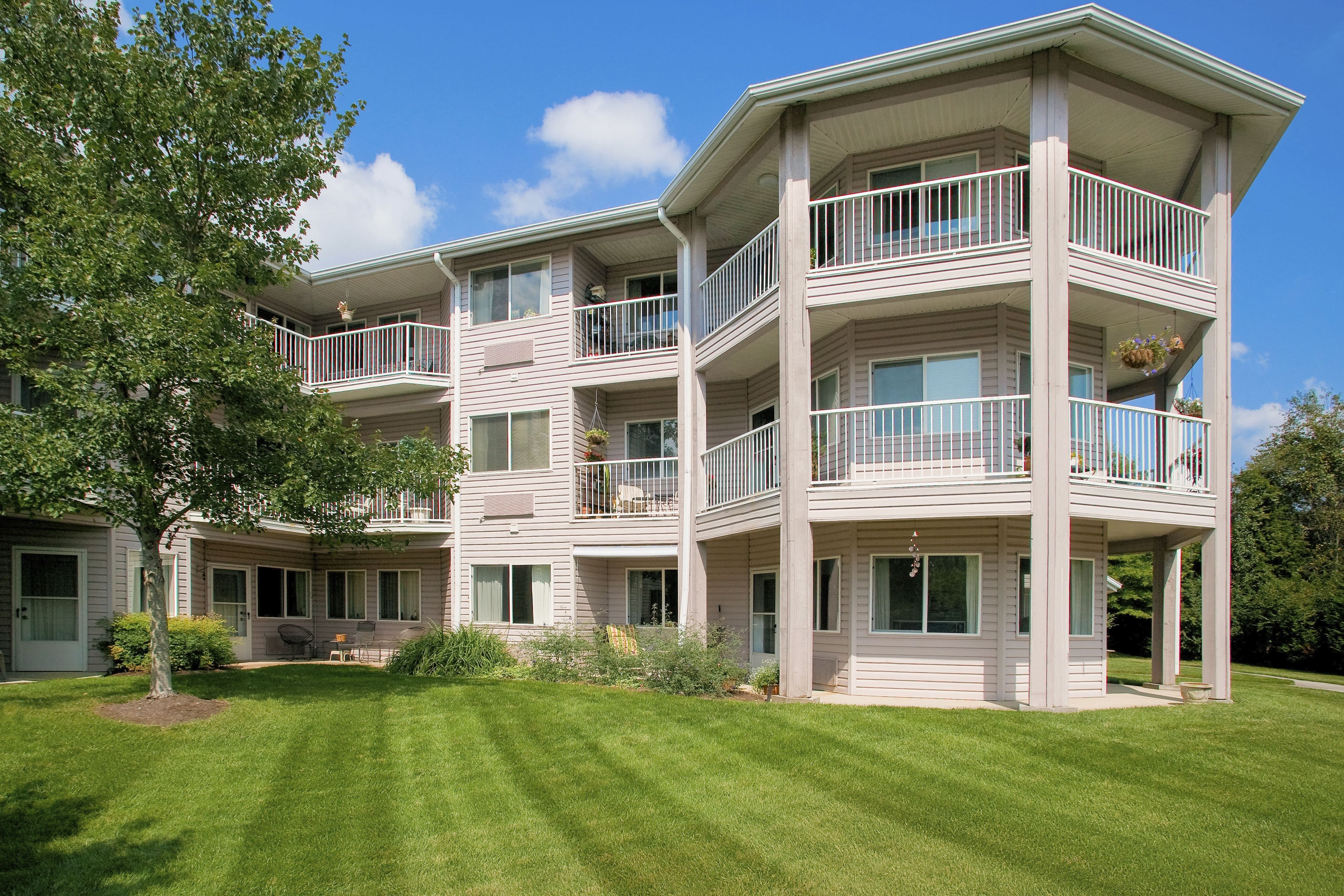 Holiday Echo Ridge community exterior