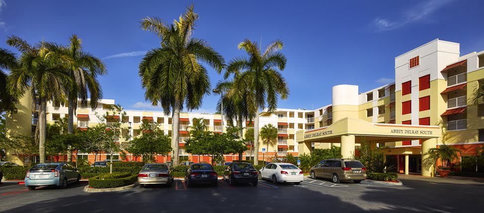 Abbey Delray South a CCRC community exterior