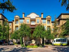The Landon at Lake Highlands community exterior