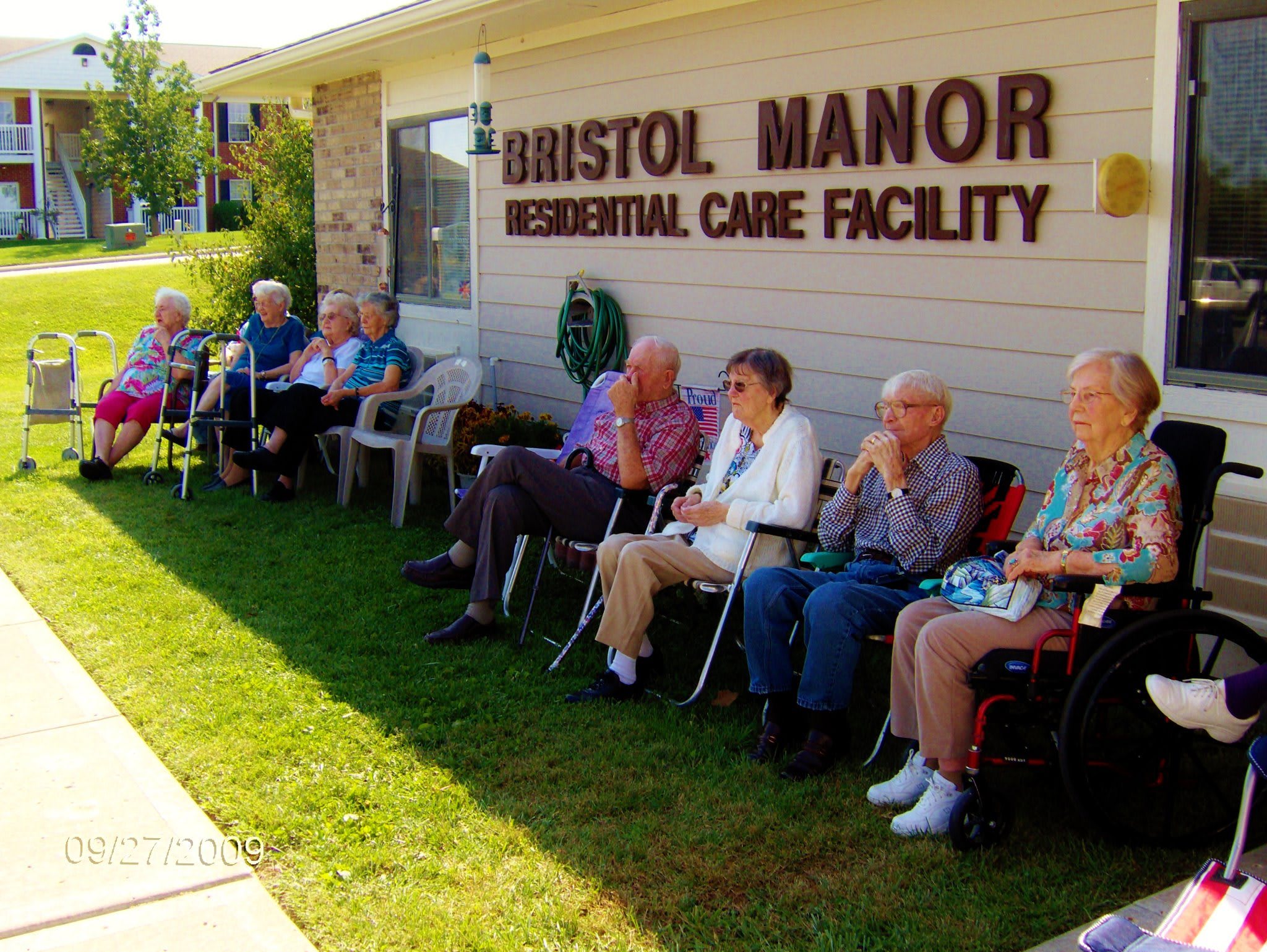 Bristol Manor of Aurora residents