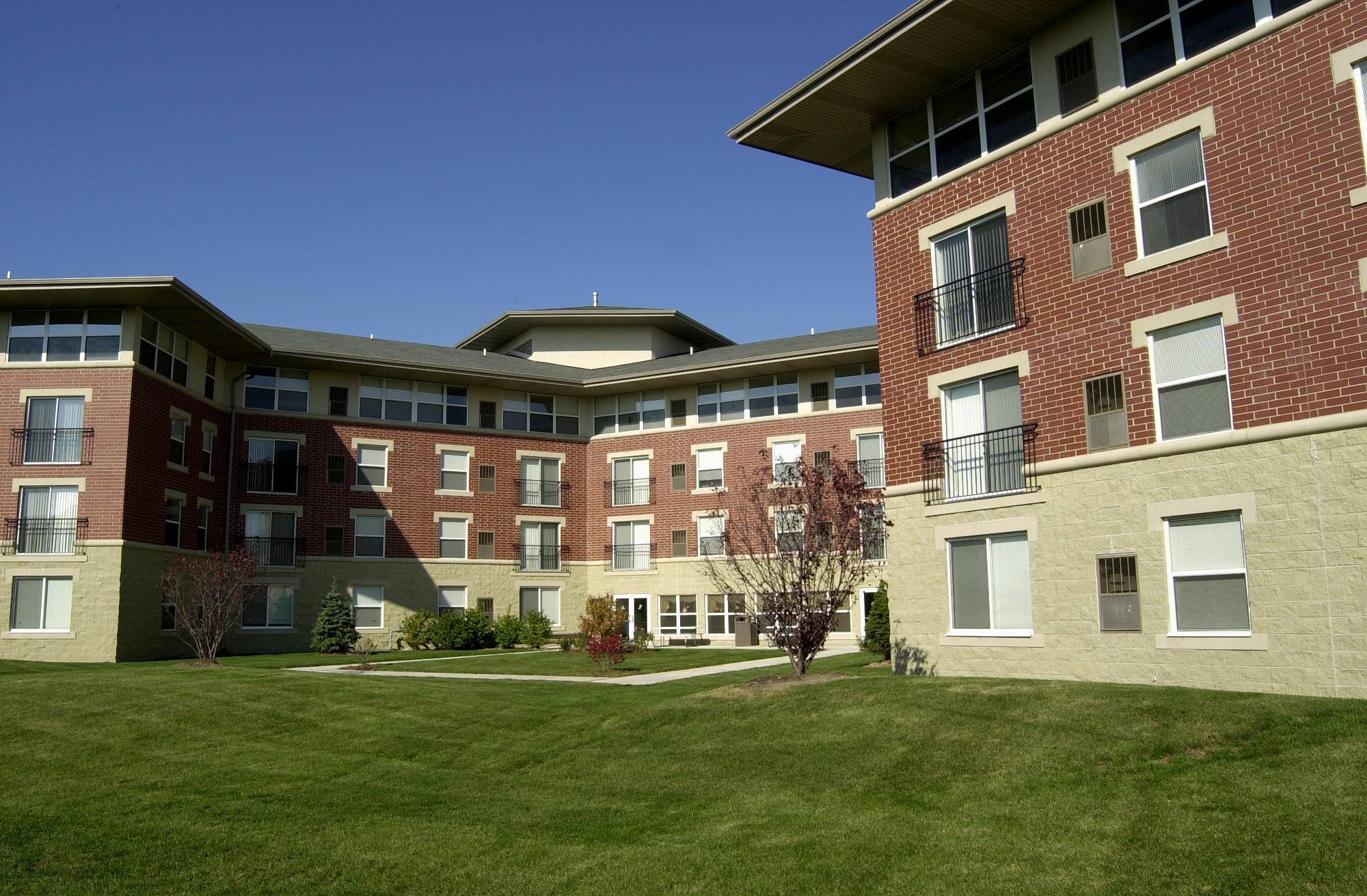 Green Oaks of Park Forest community exterior