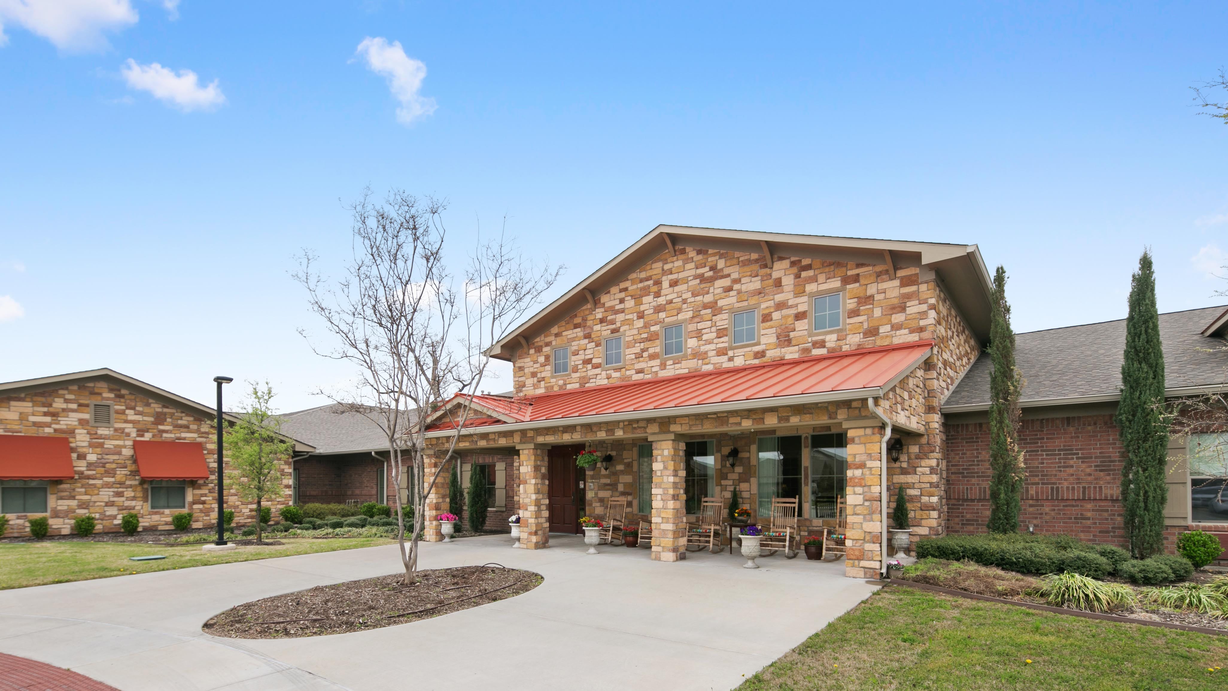 River Oaks Assisted Living & Memory Care community entrance