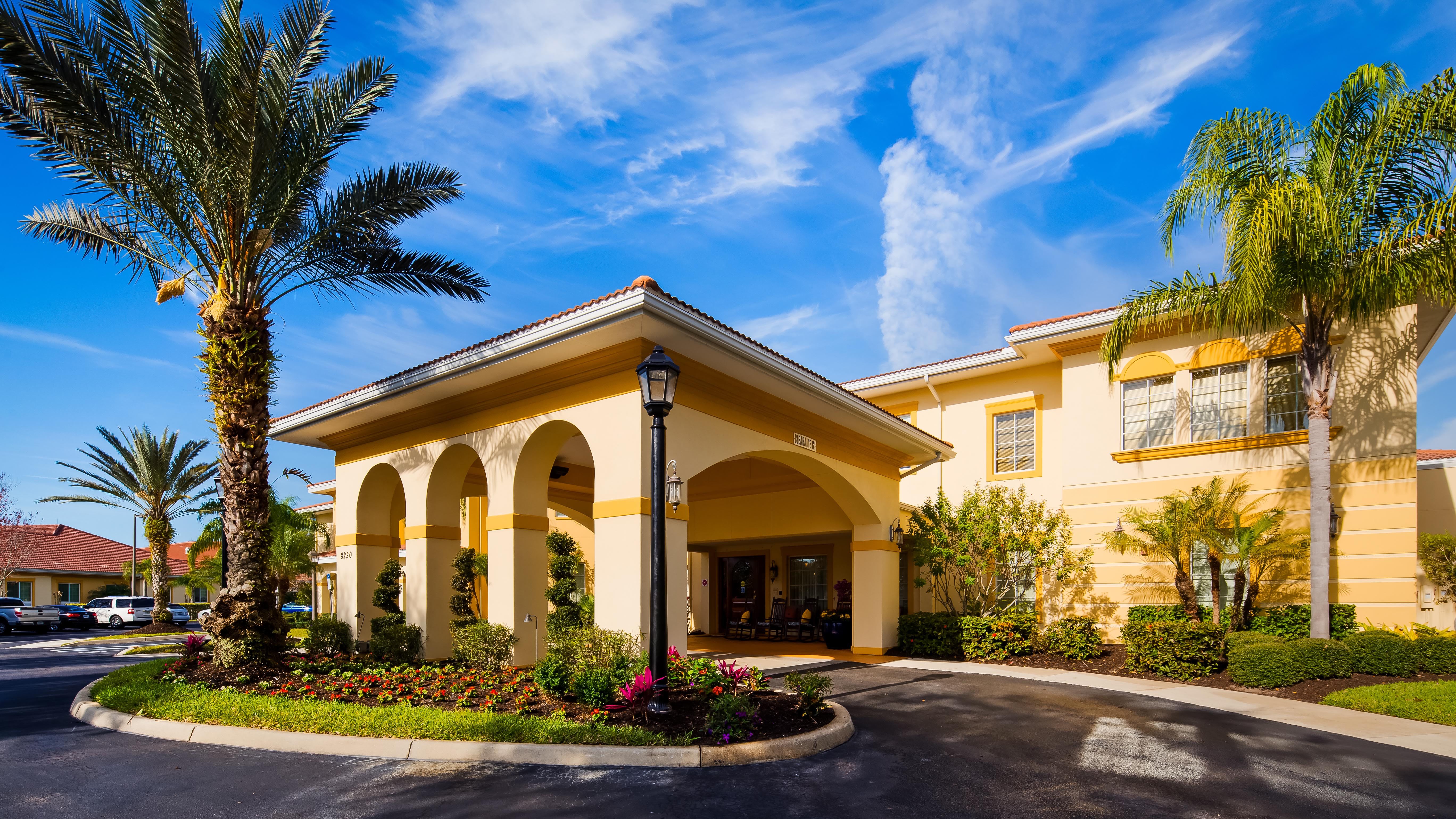 The Windsor of Lakewood Ranch outdoor common area