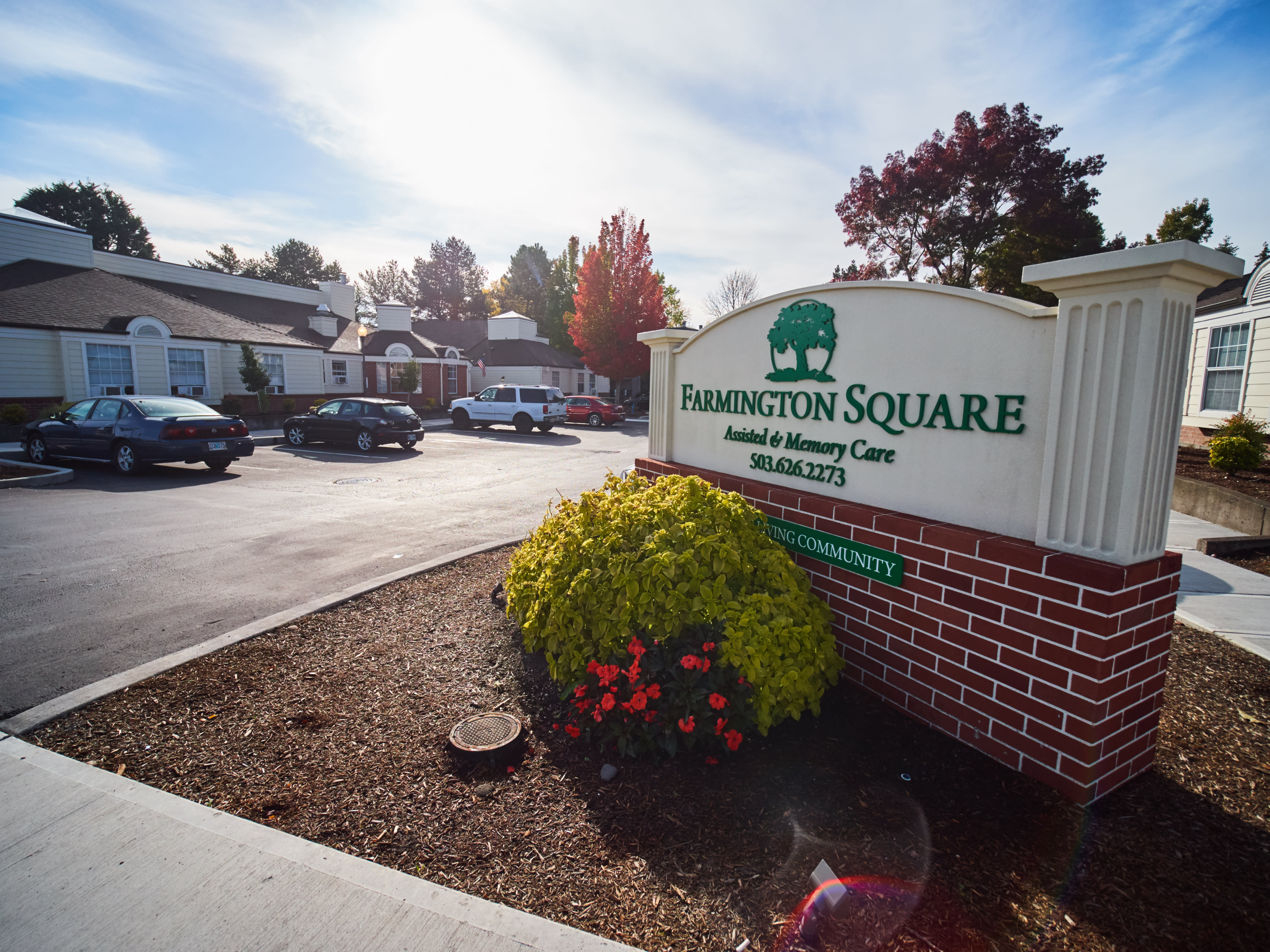 Farmington Square Beaverton Entrance